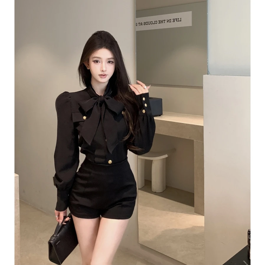 气质黑色蝴蝶结系带长袖衬衫+弹力高腰休闲短裤名媛轻熟风两件套