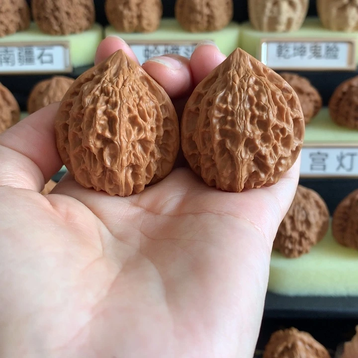 桃核把件文玩核桃金牛38