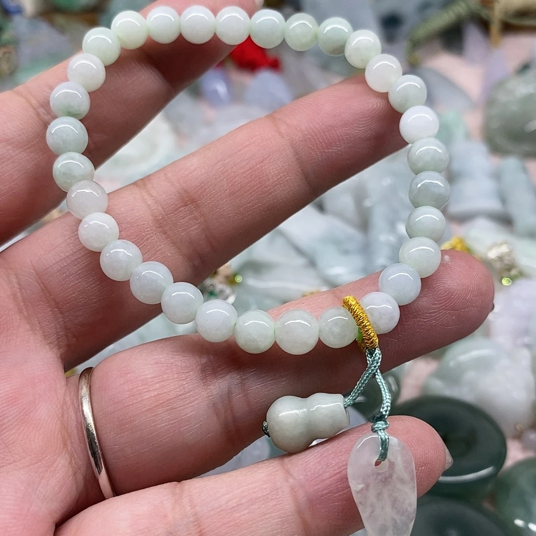 颈饰未镶嵌翡翠天然