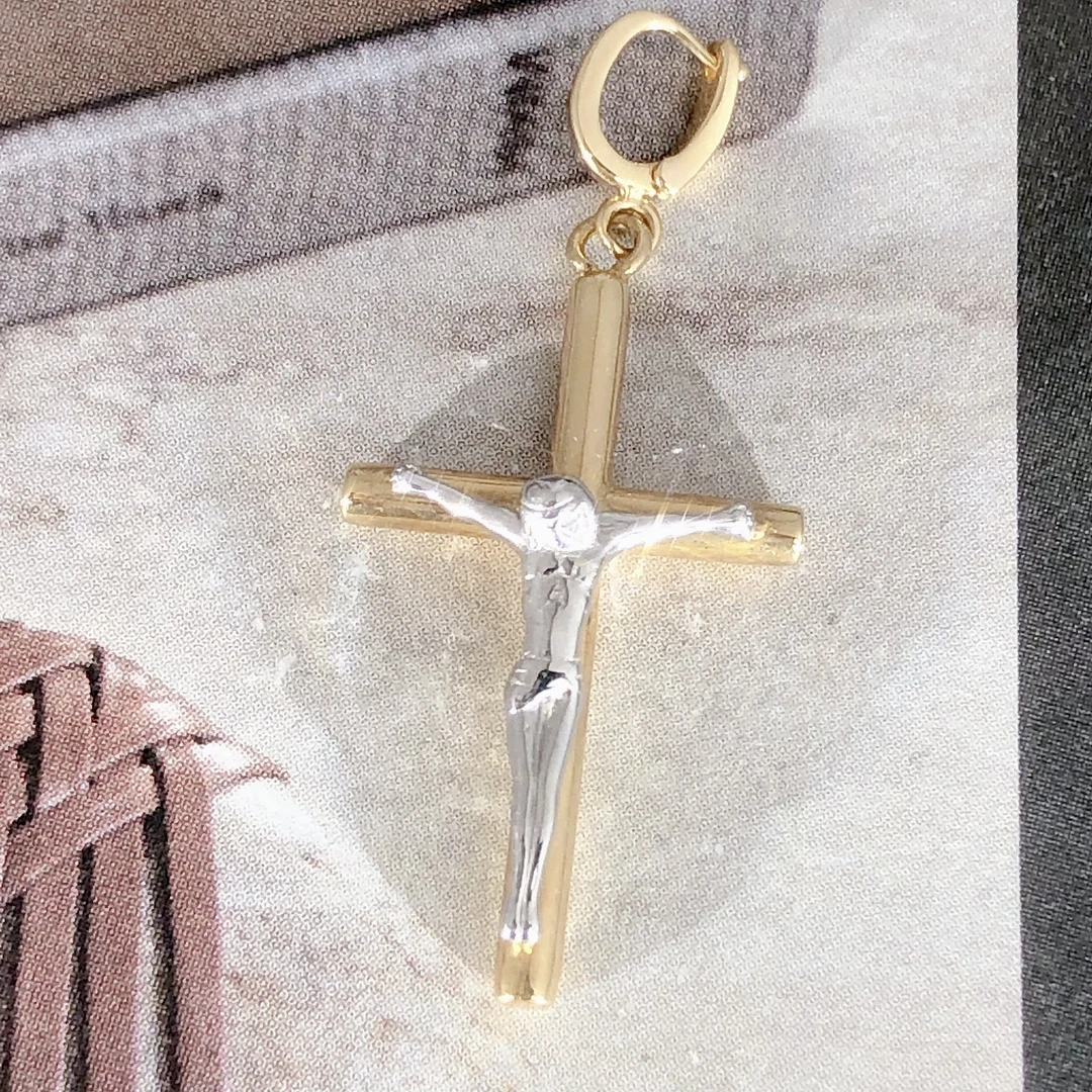 【皇冠轻奢】18k金 | 百搭扣双色十字架吊坠 时尚经典