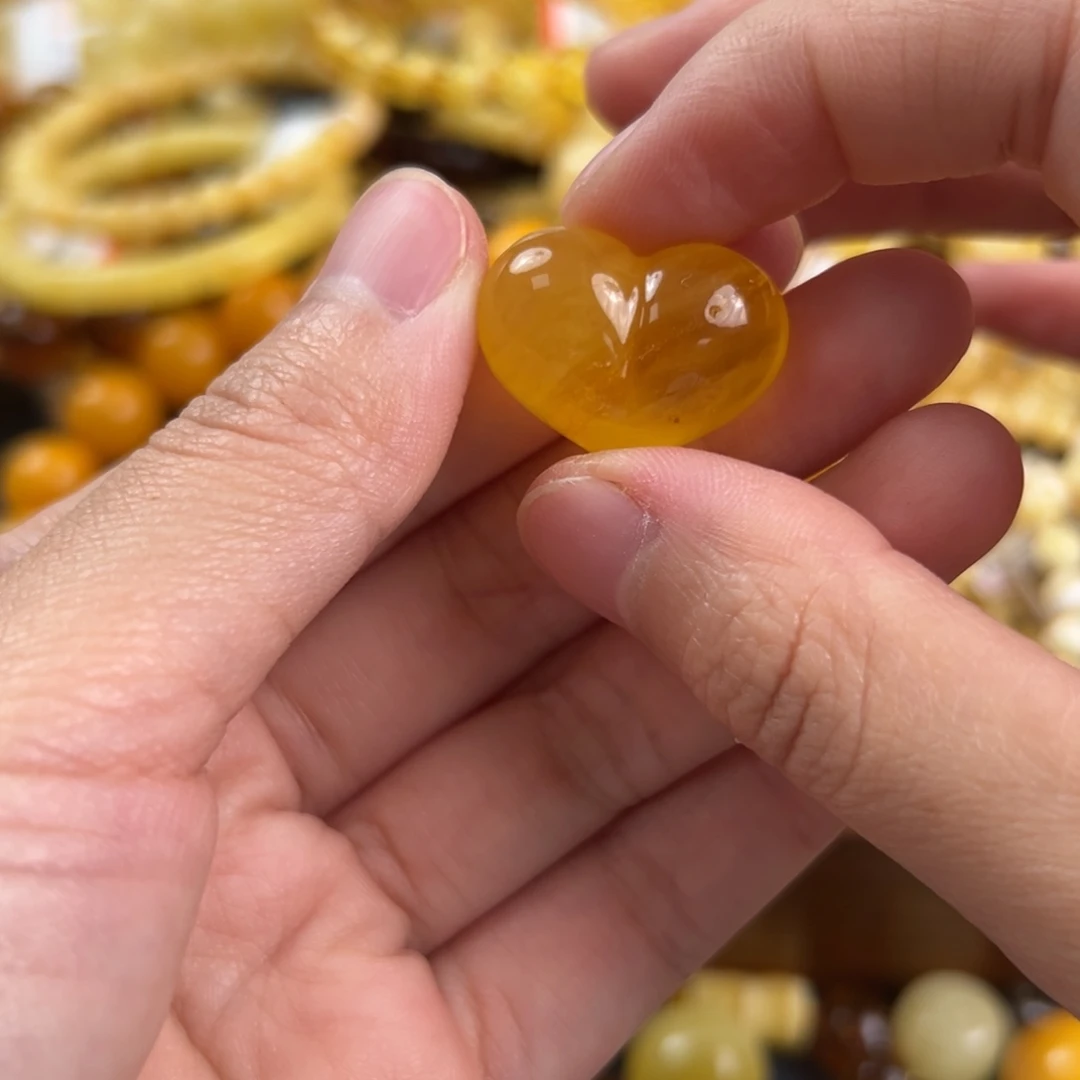 琥珀未镶嵌珠宝奇石