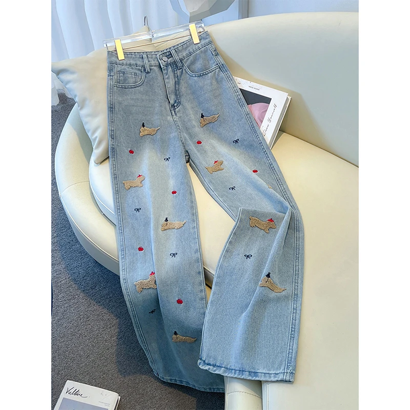 大码浅蓝色刺绣牛仔裤女春季2025新款今年流行爆款宽松直筒阔腿裤