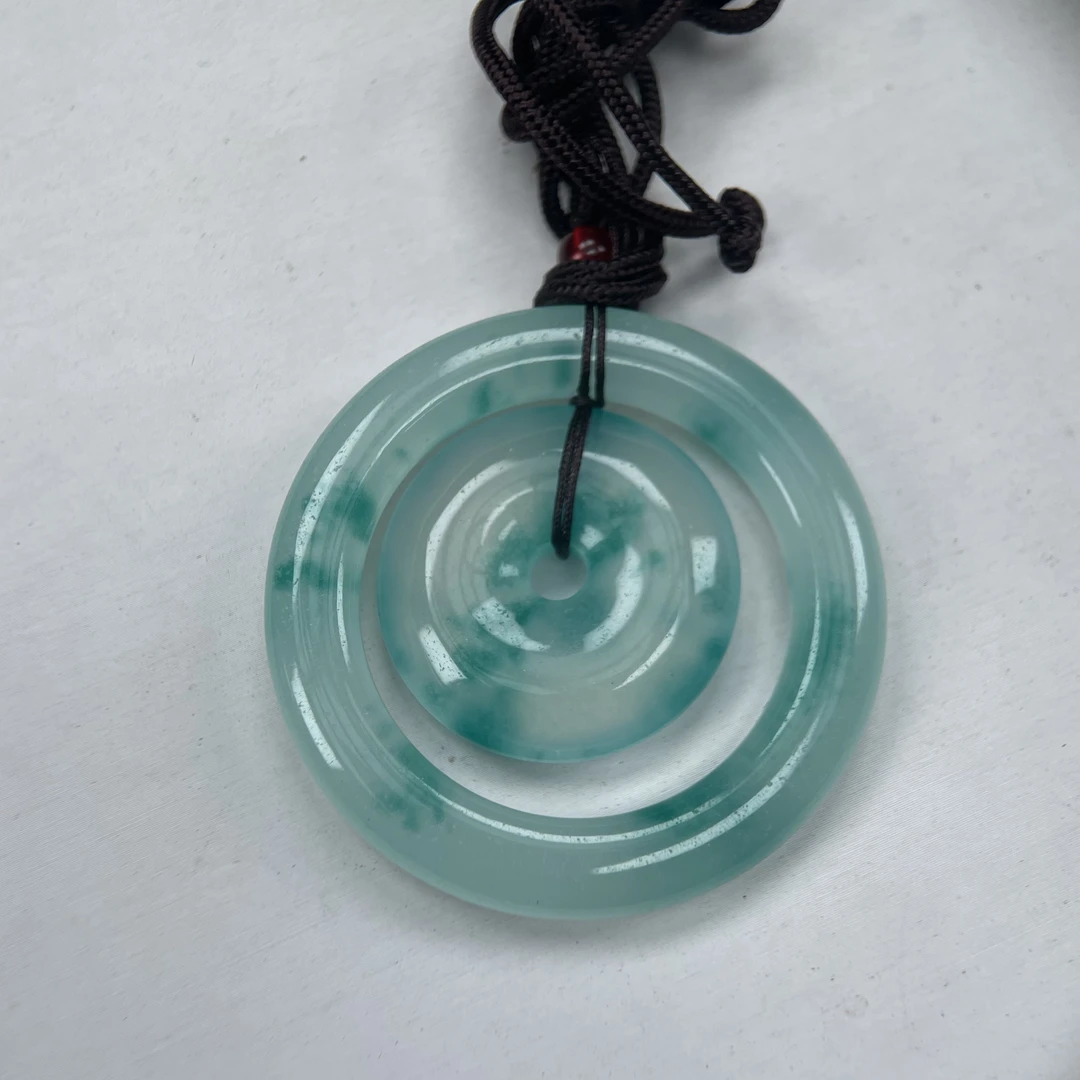 A938乌鸡飘花子母扣吊坠时尚百搭男女款多样发货其一