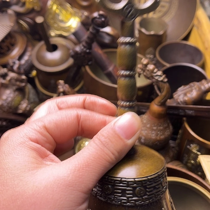 铜12357996546898666689