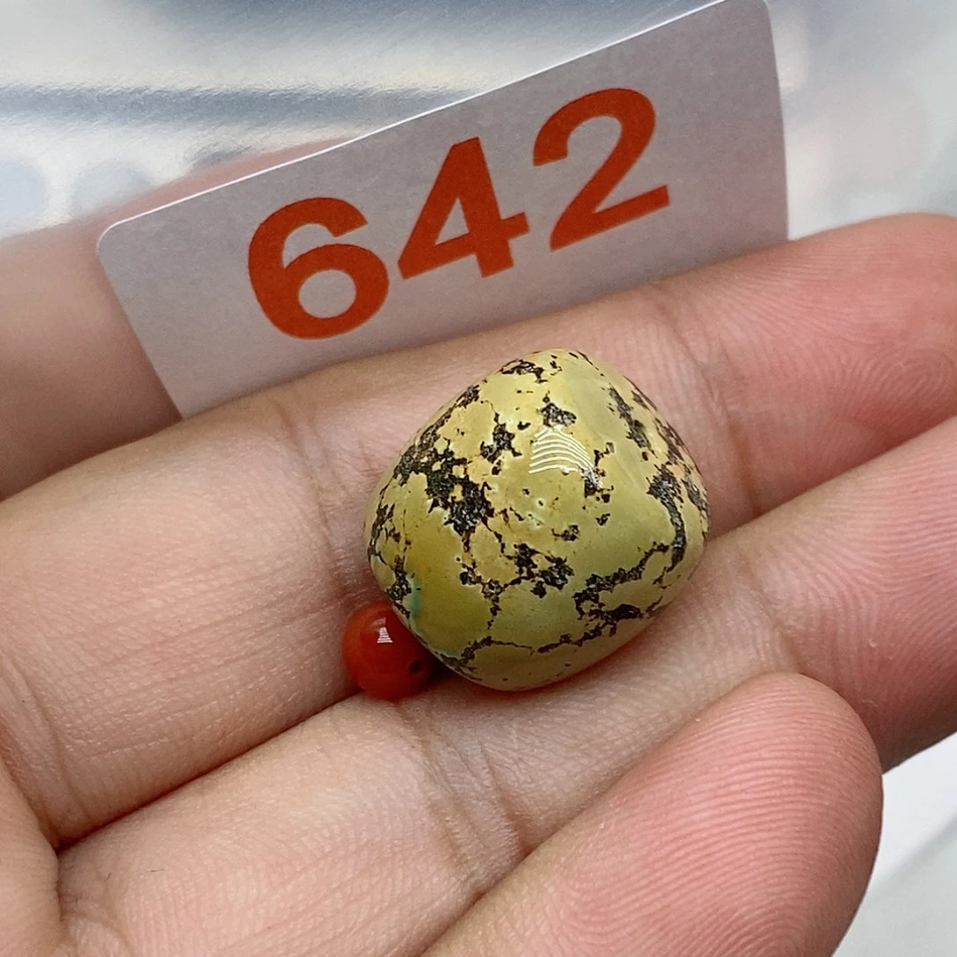 南红玛瑙未镶嵌珠宝奇石