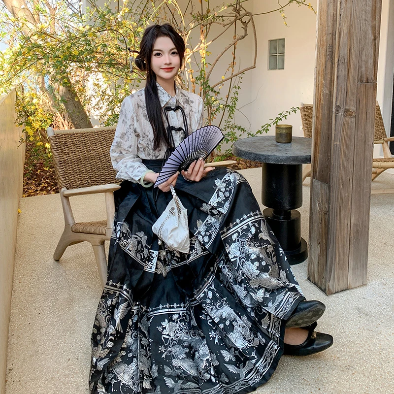 新中式国风马面裙套装女气质碎花盘扣两件套