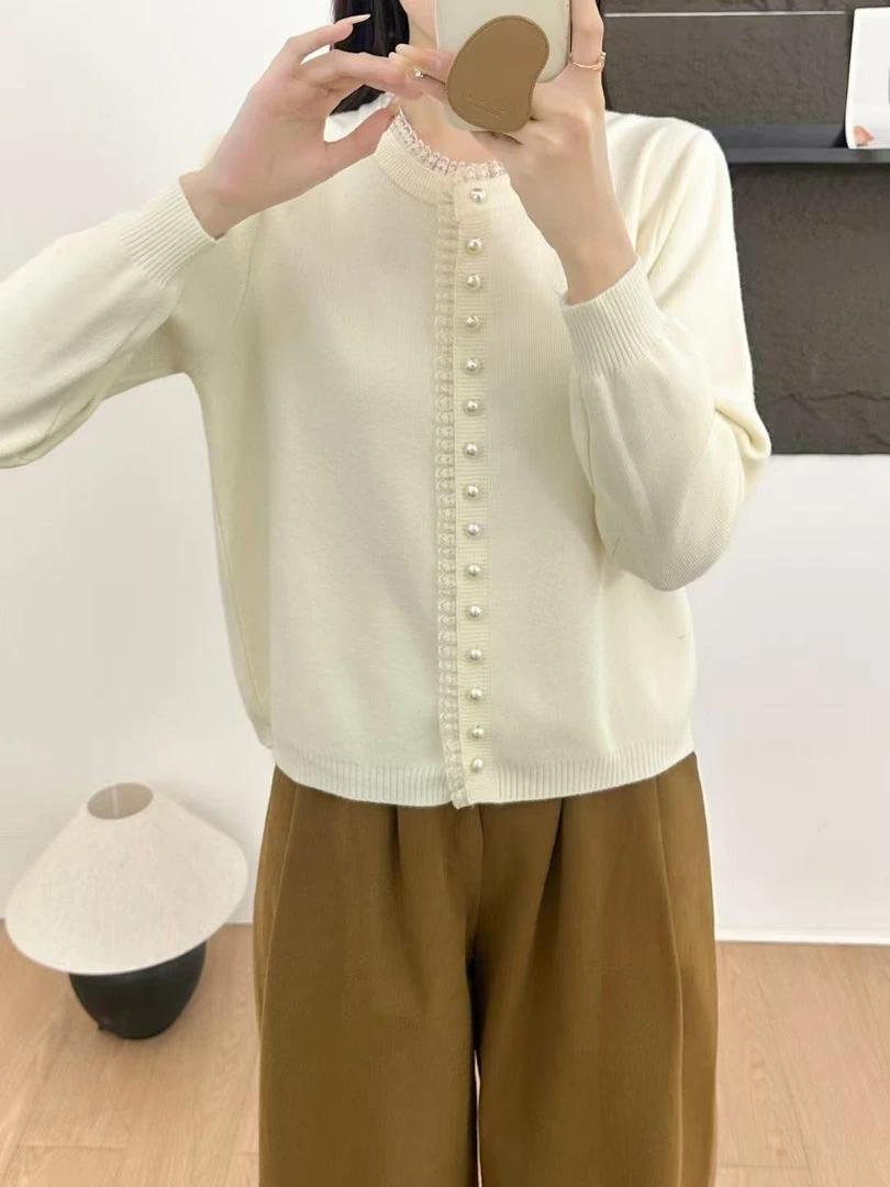 彦丽家:好看时尚小针织衫