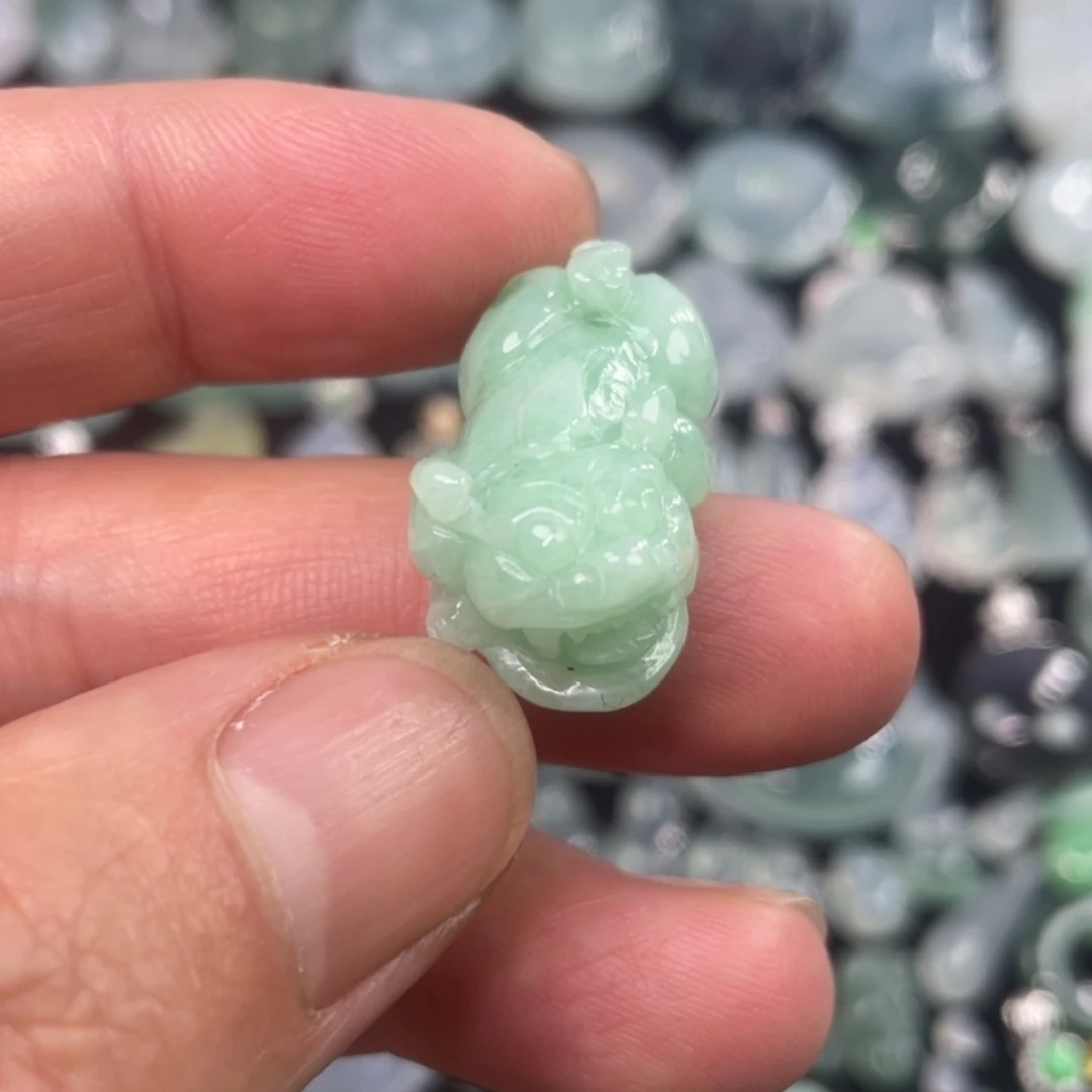 【闪购商品】翡翠颈饰未镶嵌翡翠