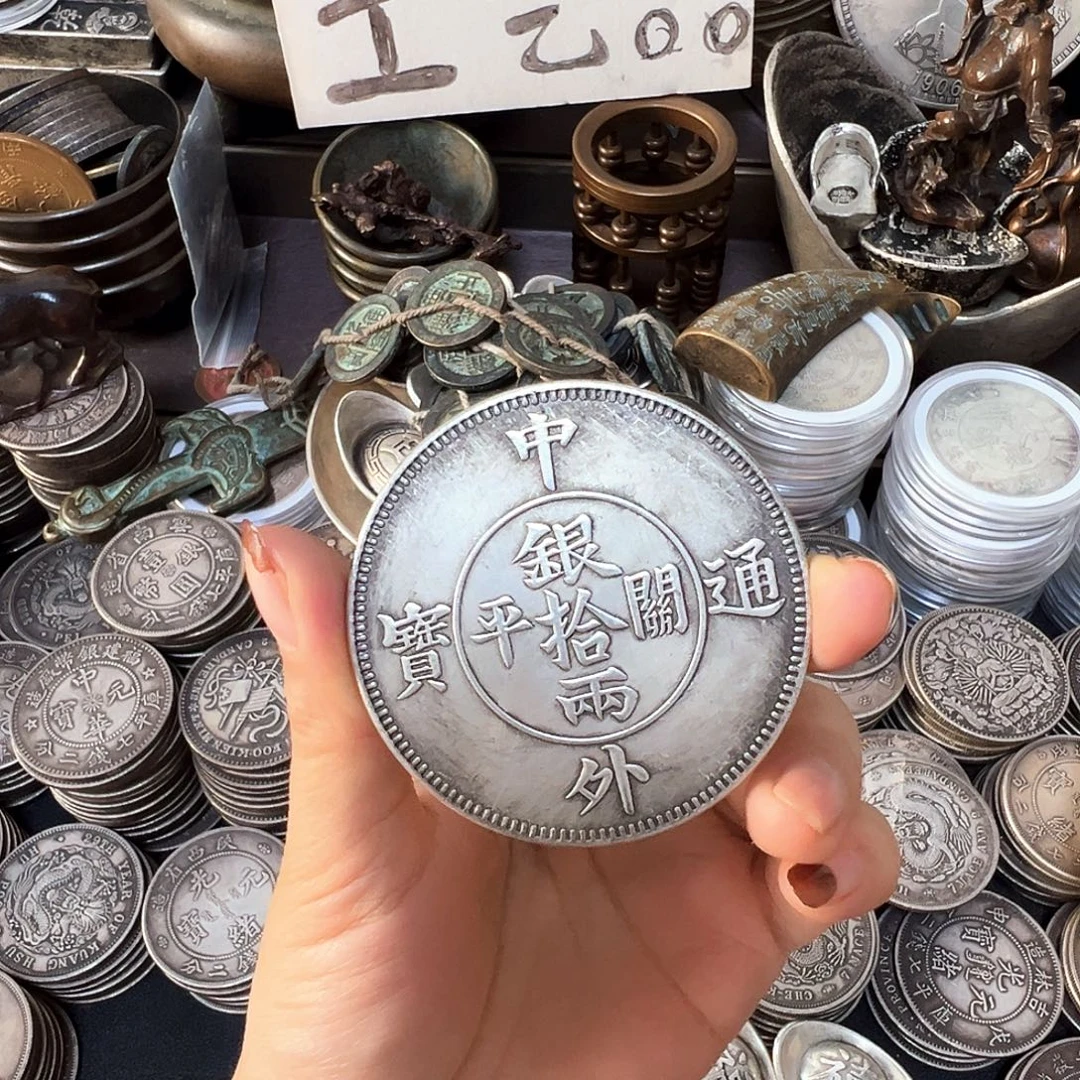 金属复古风格摆件