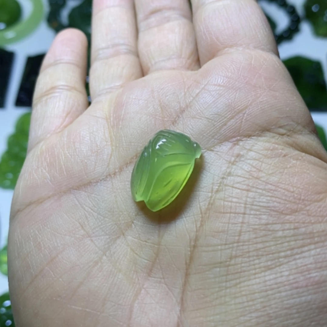 【闪购商品】未镶嵌蛇纹石玉颈饰