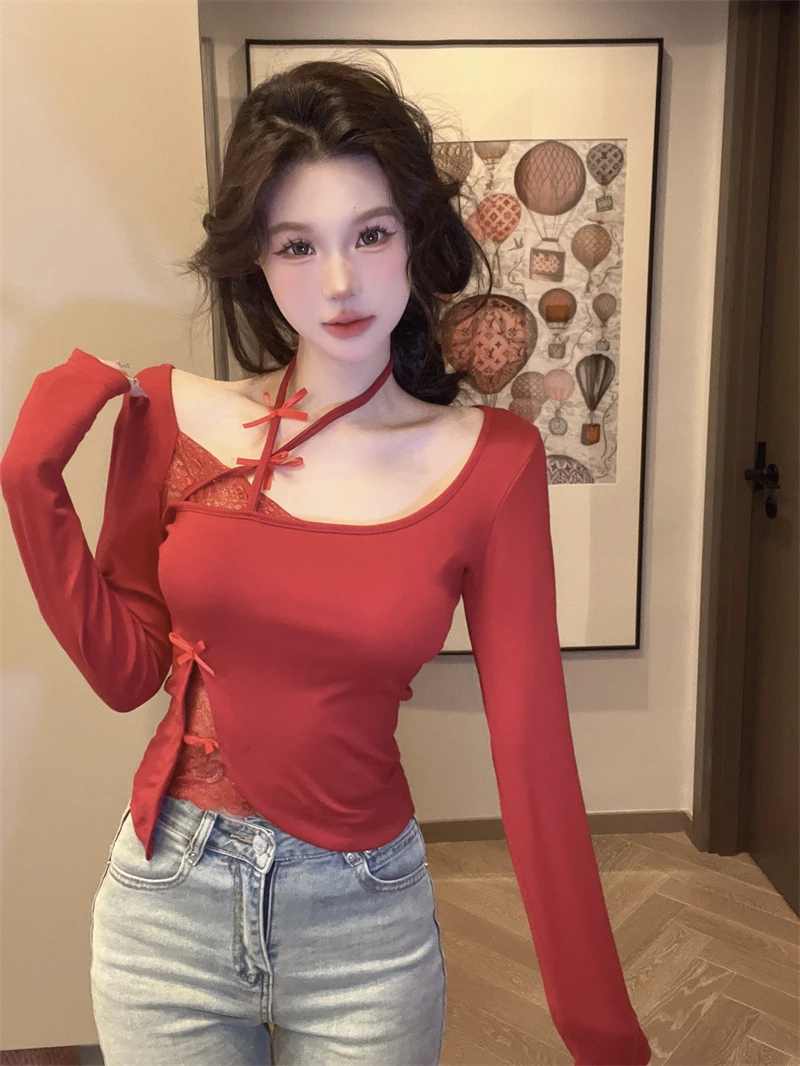 红色氛围感气质辣妹bm风修身设计感拼接蕾丝长袖打底衫挂脖上衣女