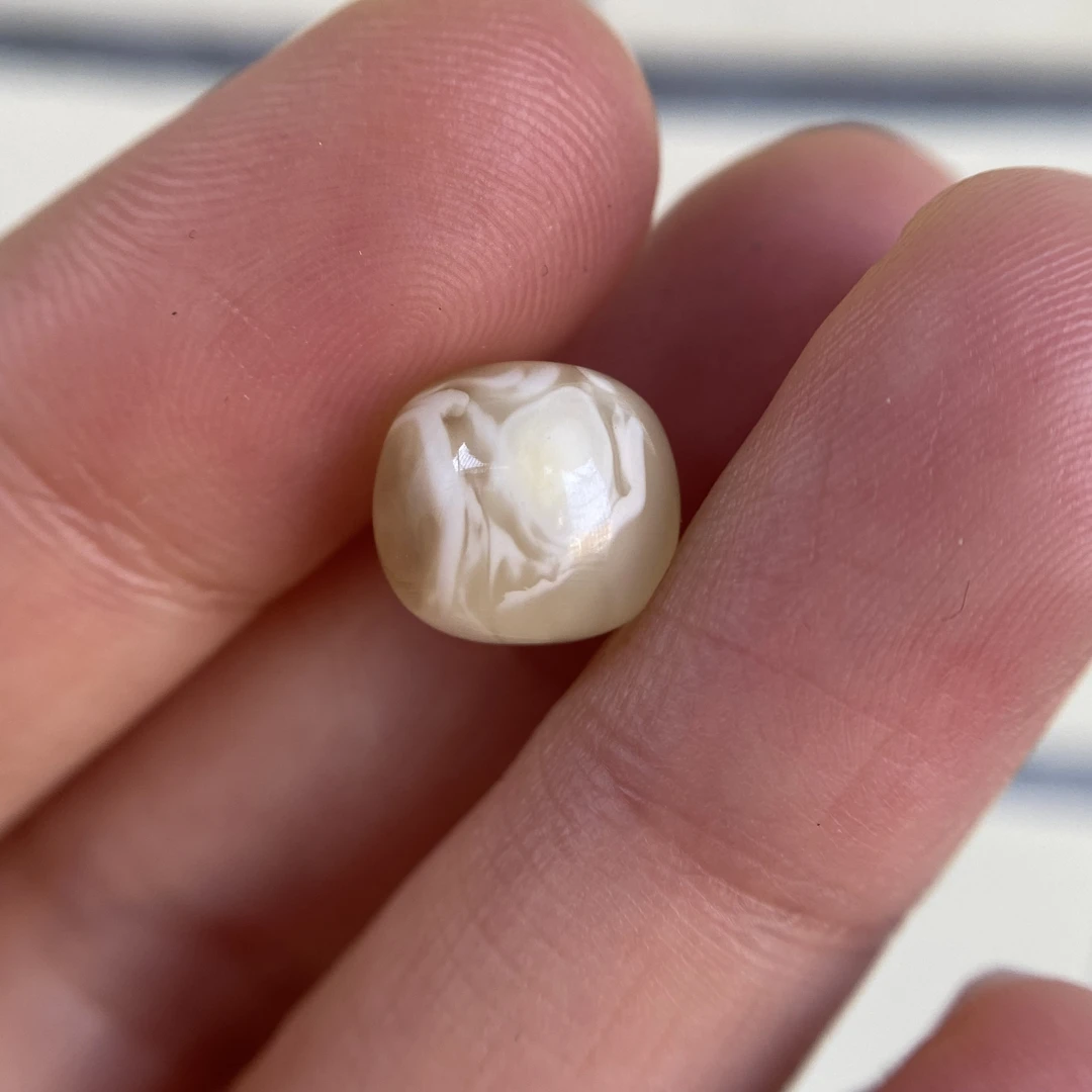 蜜蜡金白蜡老型配饰10.5×9.5mm，花纹好看无优化杂裂