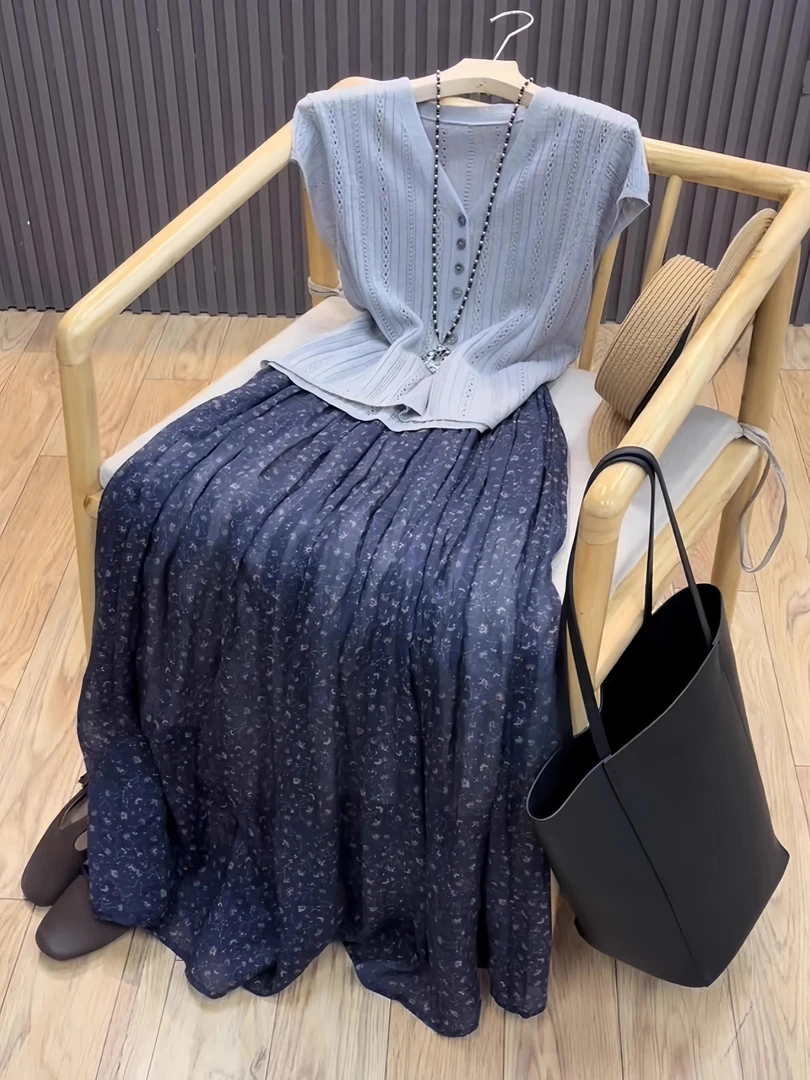 今年流行漂亮显瘦减龄时髦气质穿搭一整套蓝色上衣高级感套装夏季