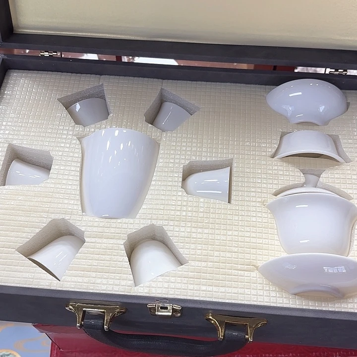 孤品茶具套装等。