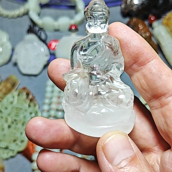 颈饰未镶嵌透闪石质玉奇*果