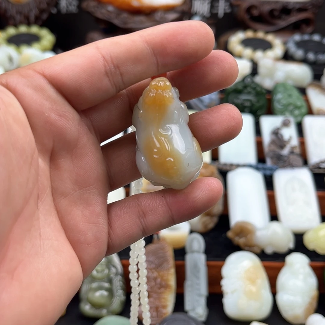 和田玉未镶嵌挂件