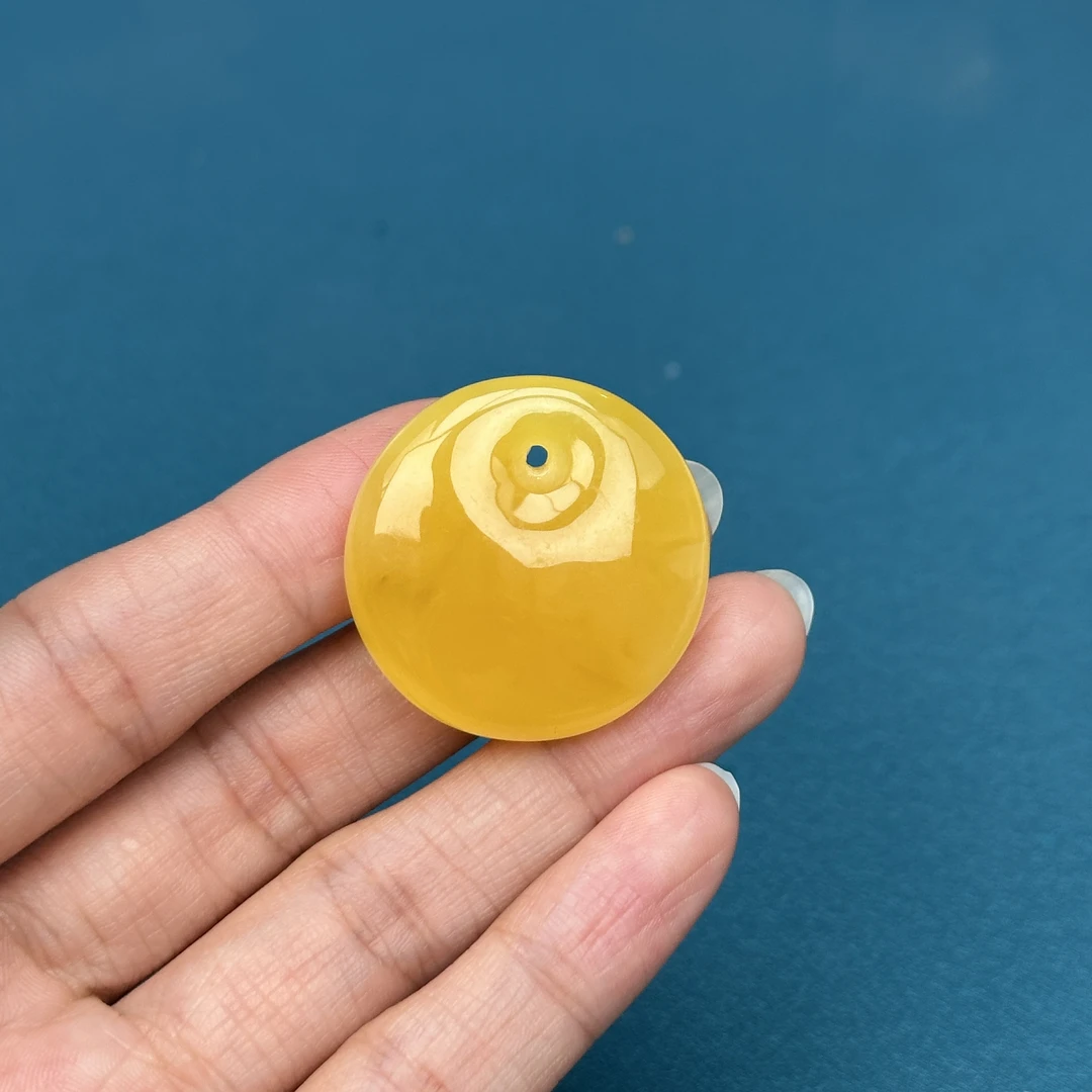 Y3482天然原矿蜜蜡鸡油黄公主扣30x10mm抖音基地质检发货