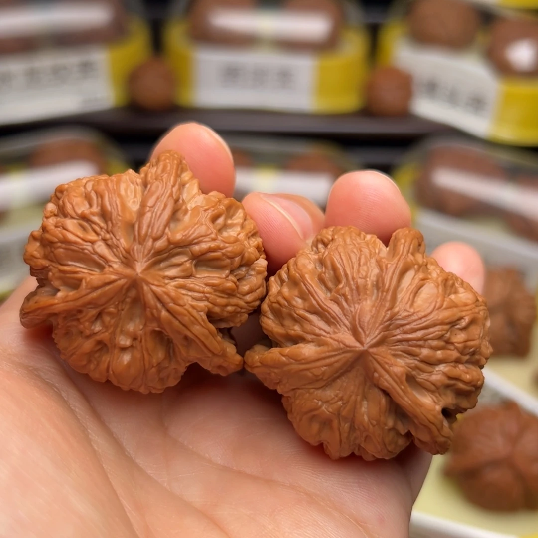 文玩核桃吊坠将军