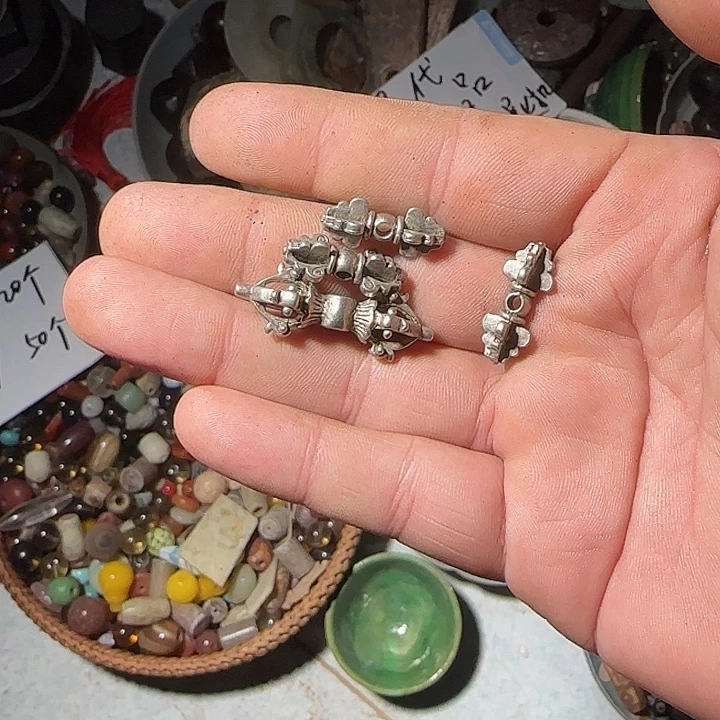 @***އ黄铜工艺品摆件手串