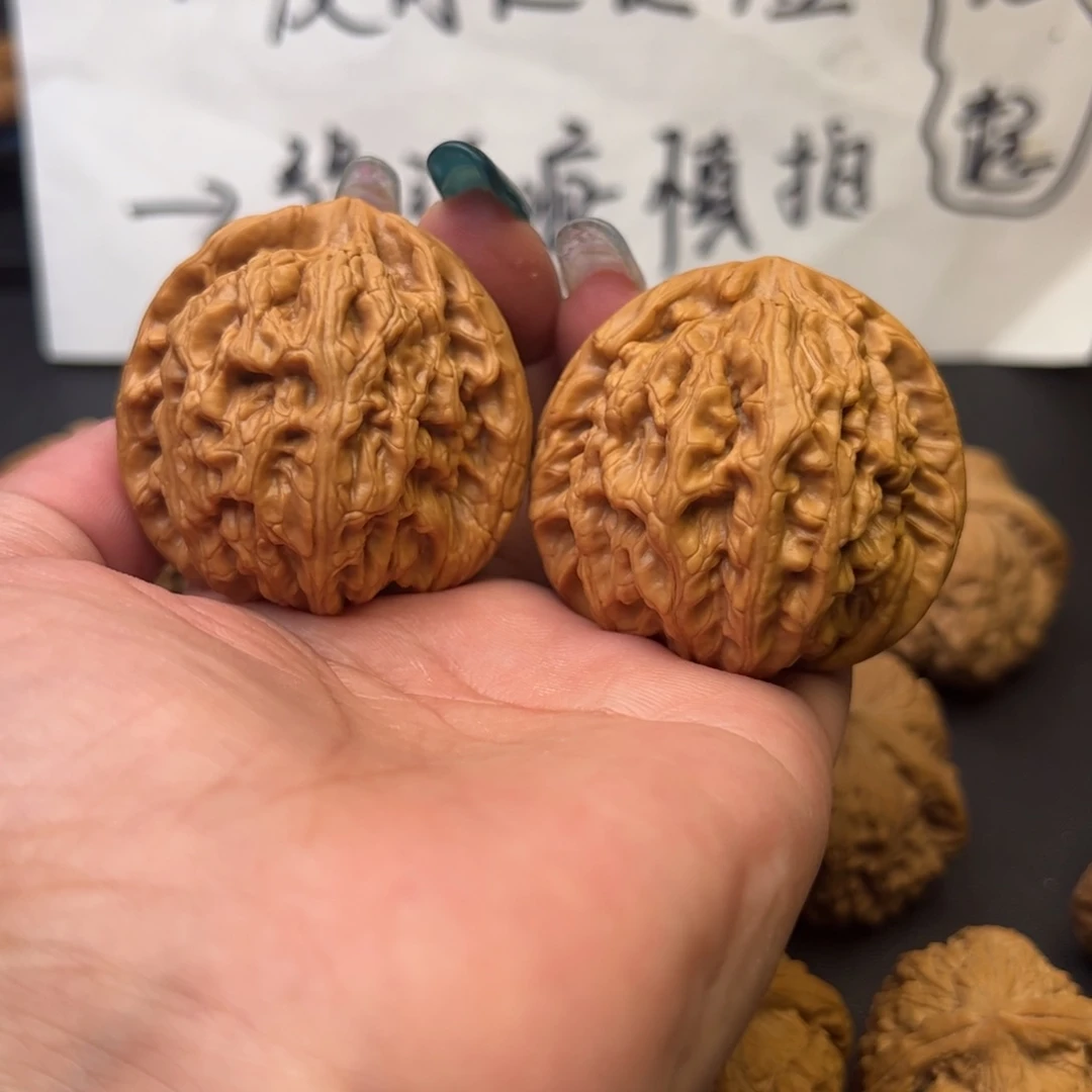 文玩核桃吊坠芳芳45红锦鲤