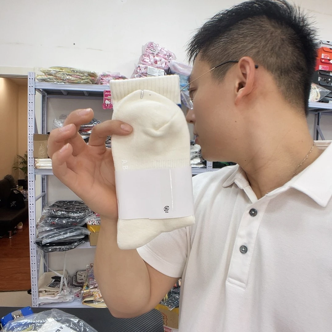 PU化妆包等各种产品的