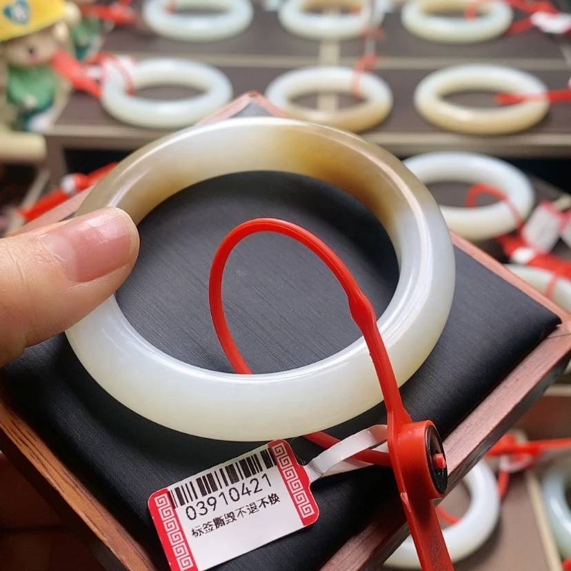 【闪购商品】和田玉手镯未镶嵌