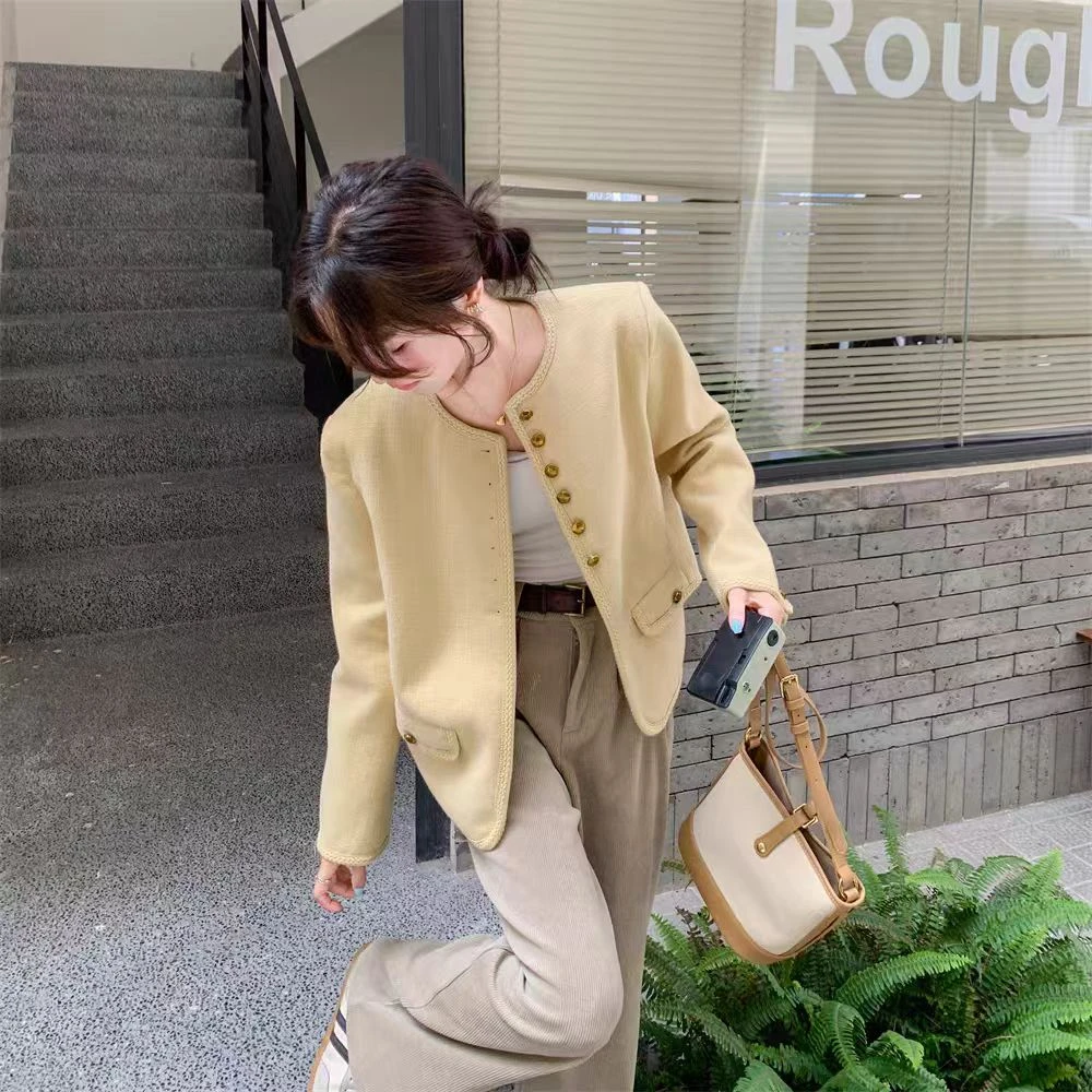【清货】女秋季圆领小香风短外套洋气小个子休闲韩系