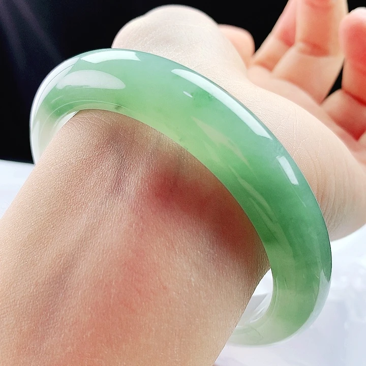 未镶嵌手镯翡翠58圈