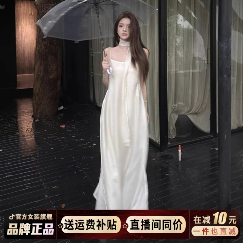 2025新款度假风穿搭白色无袖吊带连衣裙子女夏季法式初恋气质长裙