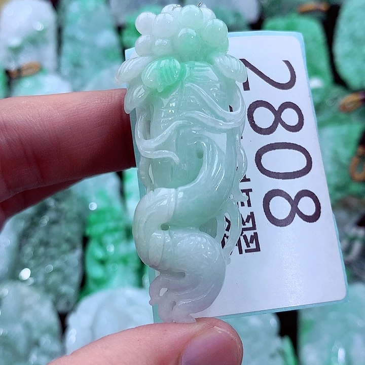 吊坠(不含链)未镶嵌翡翠