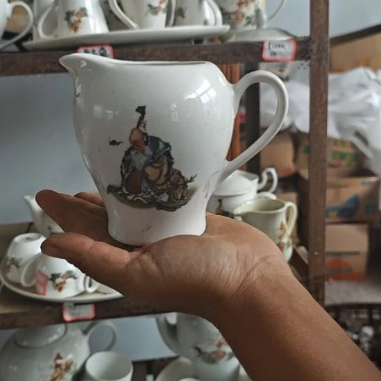 库存微瑕老寿星公道杯