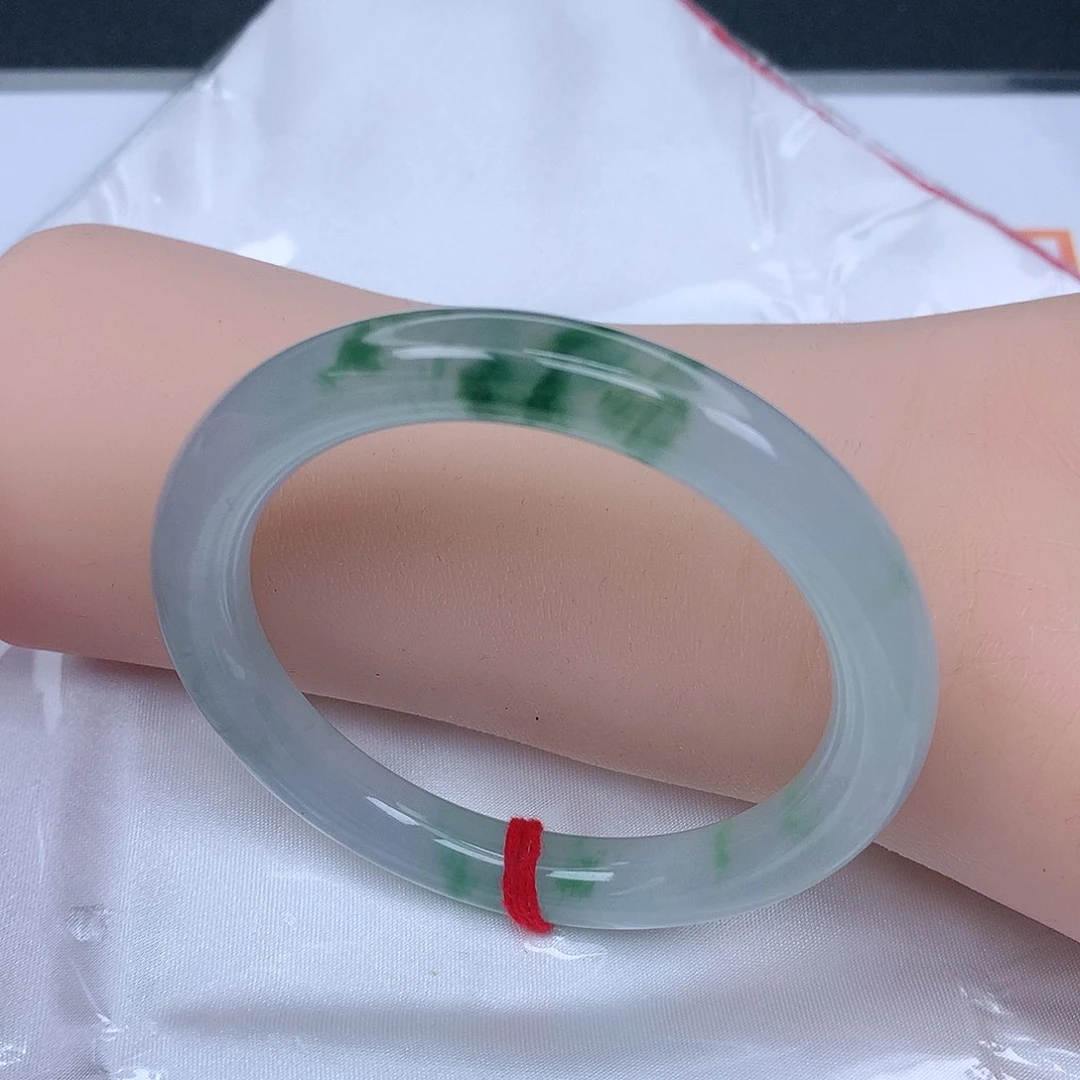 【闪购商品】未镶嵌手镯翡翠，52