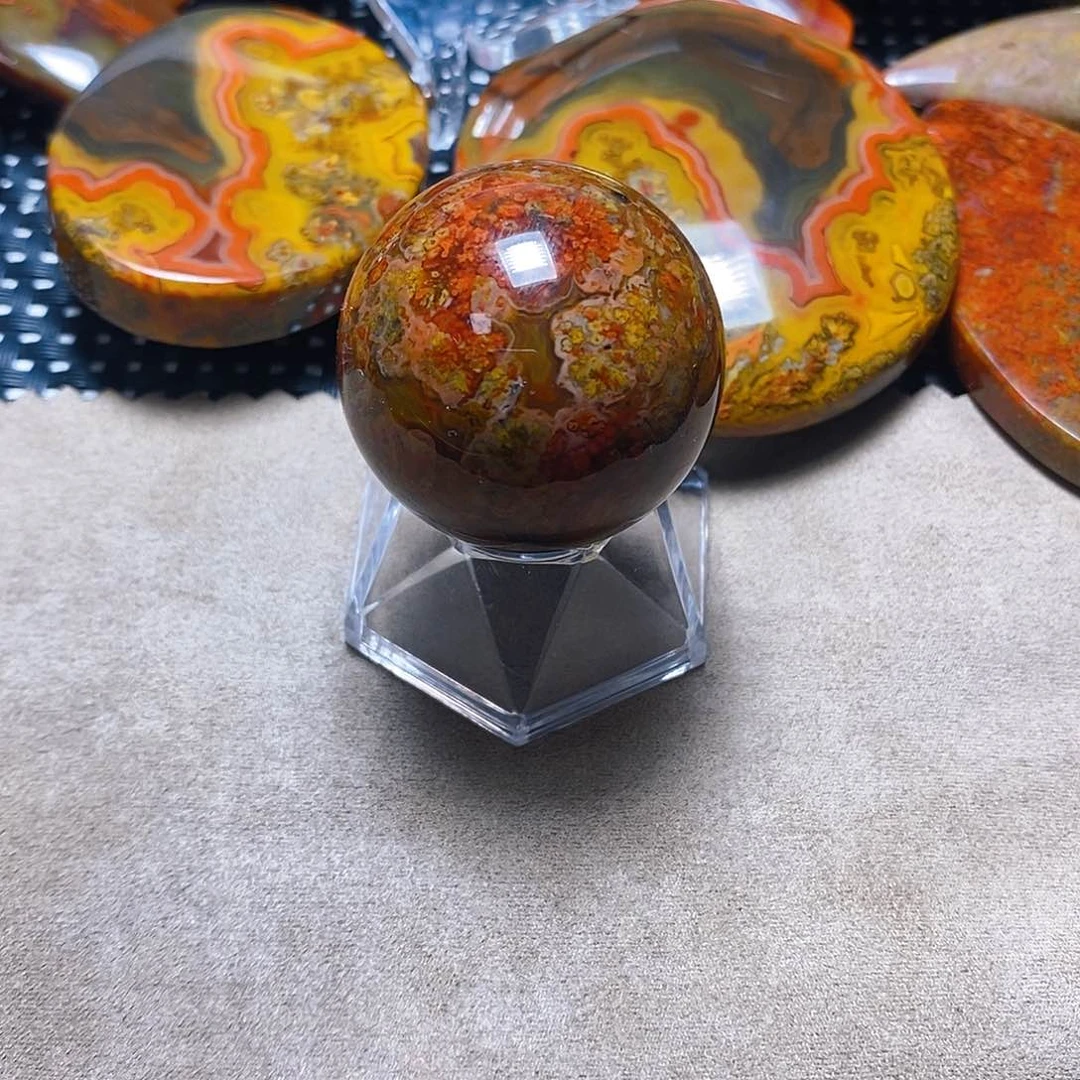 玛瑙/玉髓颈饰未镶嵌山**顶