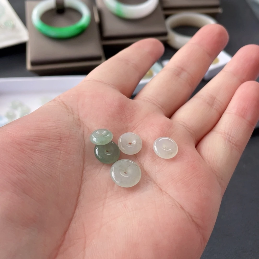 翡翠颈饰未镶嵌C****～吊坠