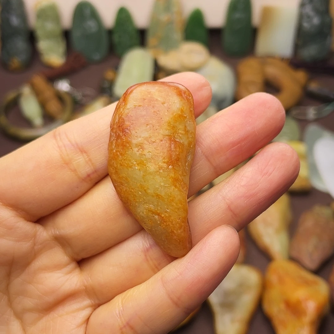 岫岩河磨玉（透闪石质玉）未镶嵌颈饰