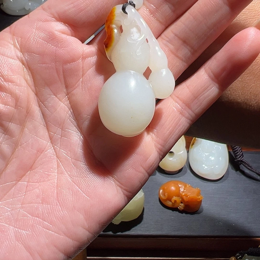 D***、和田玉未镶嵌颈饰
