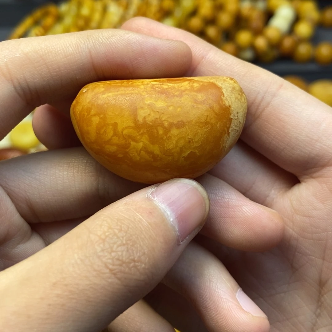 蜜蜡未镶嵌珠宝奇石