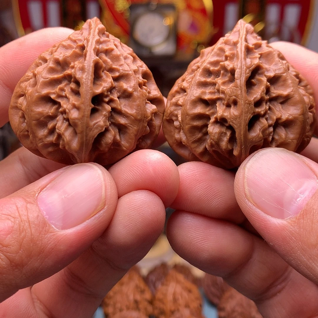 文玩核桃把件东北楸子