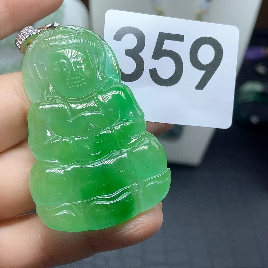 翡翠吊坠(赠链)未镶嵌