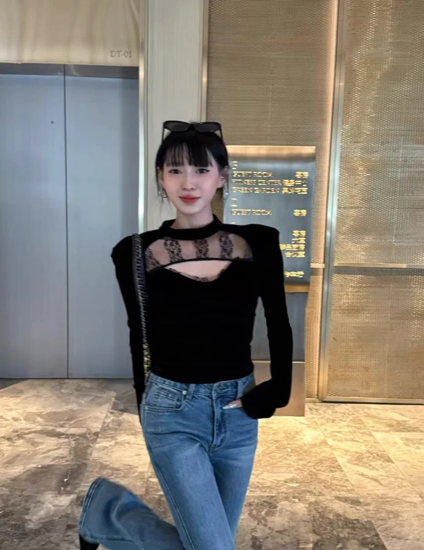 WP GOD（NO来回）拼接蕾丝镂空上衣