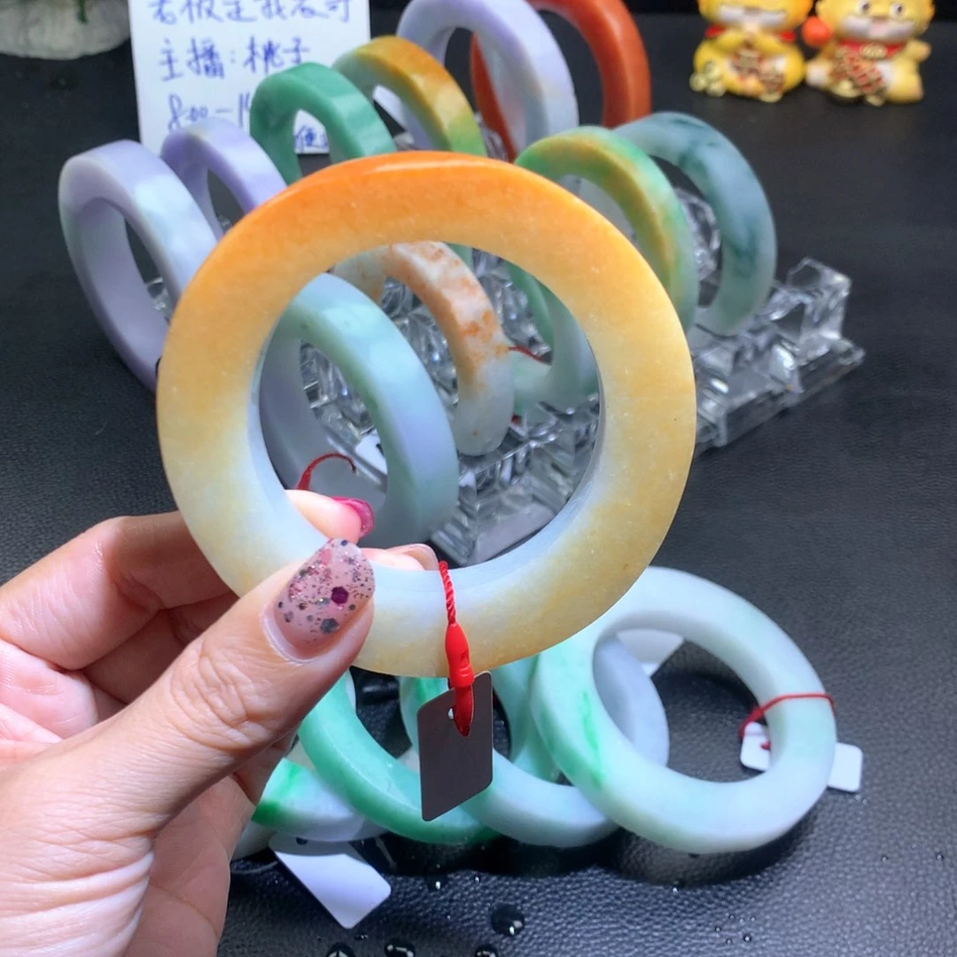 未镶嵌鸡油黄定制翡翠64