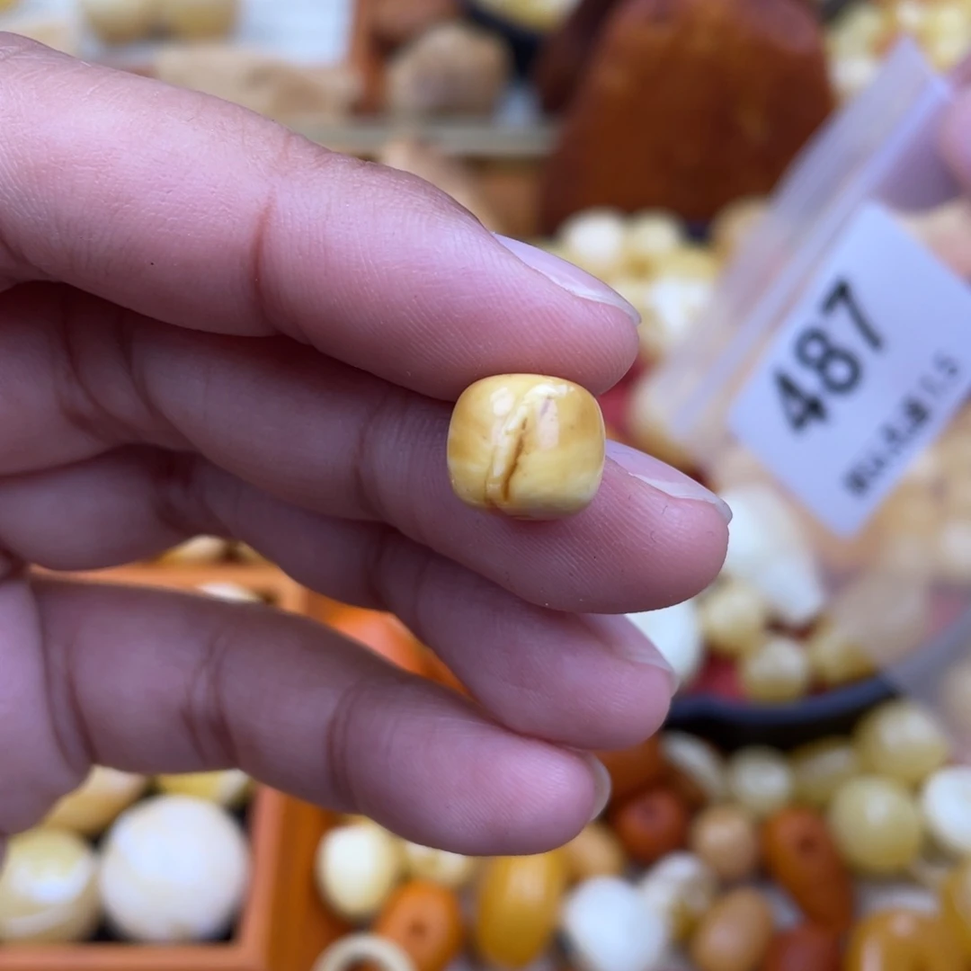 未镶嵌蜜蜡珠宝奇石粉10.8