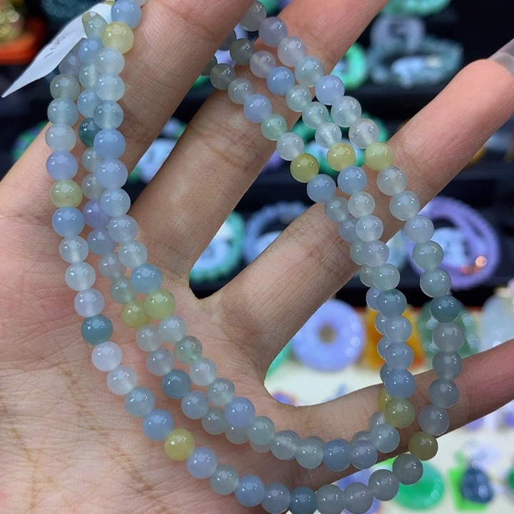 翡翠挂件未镶嵌翡翠