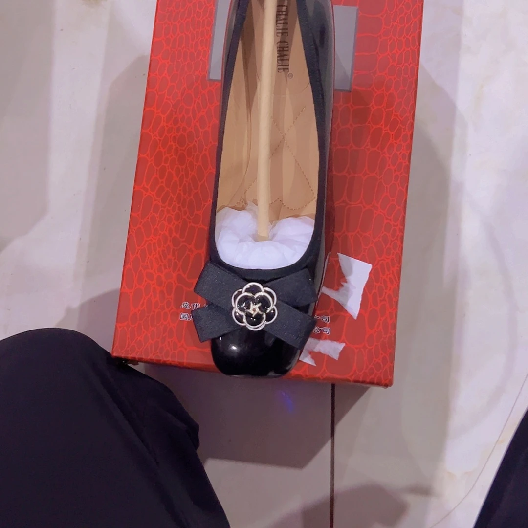 40女士休闲特价真皮单鞋