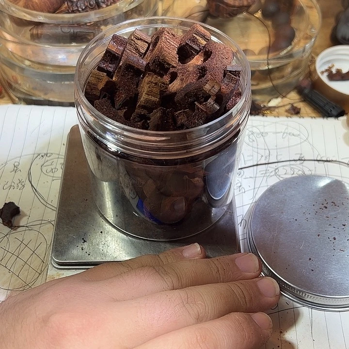 降真香手串/手链D****）东枝碎料