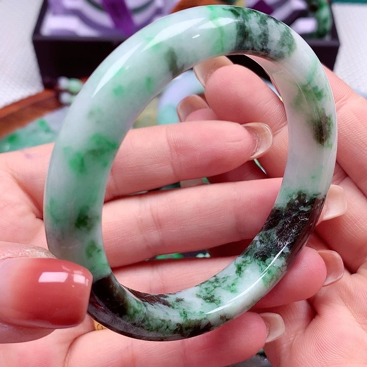 翡翠未镶嵌手镯翡翠手镯