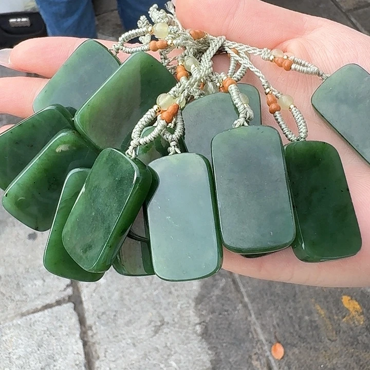 项链未镶嵌和田玉