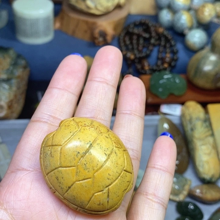 岫岩河磨玉（透闪石质玉）富甲未镶嵌