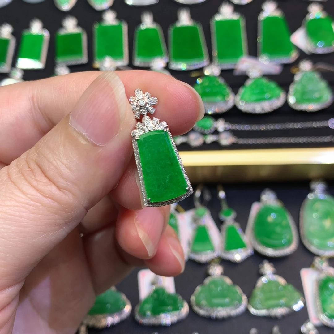 翡翠18K金镶嵌吊坠(不含链)