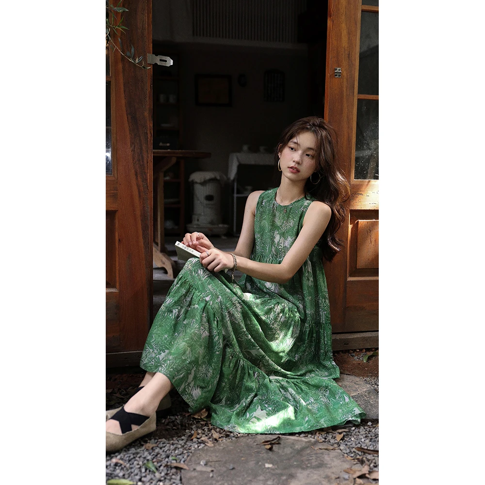 张贝贝ibell度假风森系长裙女宽松设计感无袖印花绿色气质连衣裙